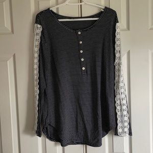 NWOT navy pin strip with pearl buttons